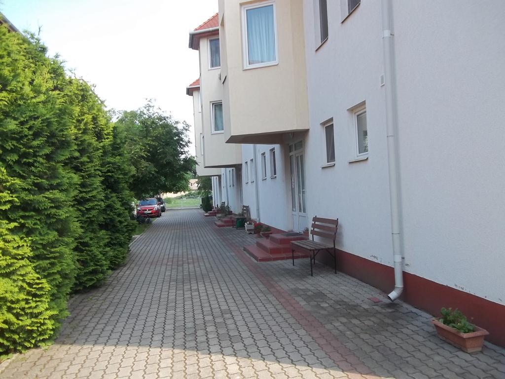 Apartman Pavai Hajdúszoboszló Dış mekan fotoğraf